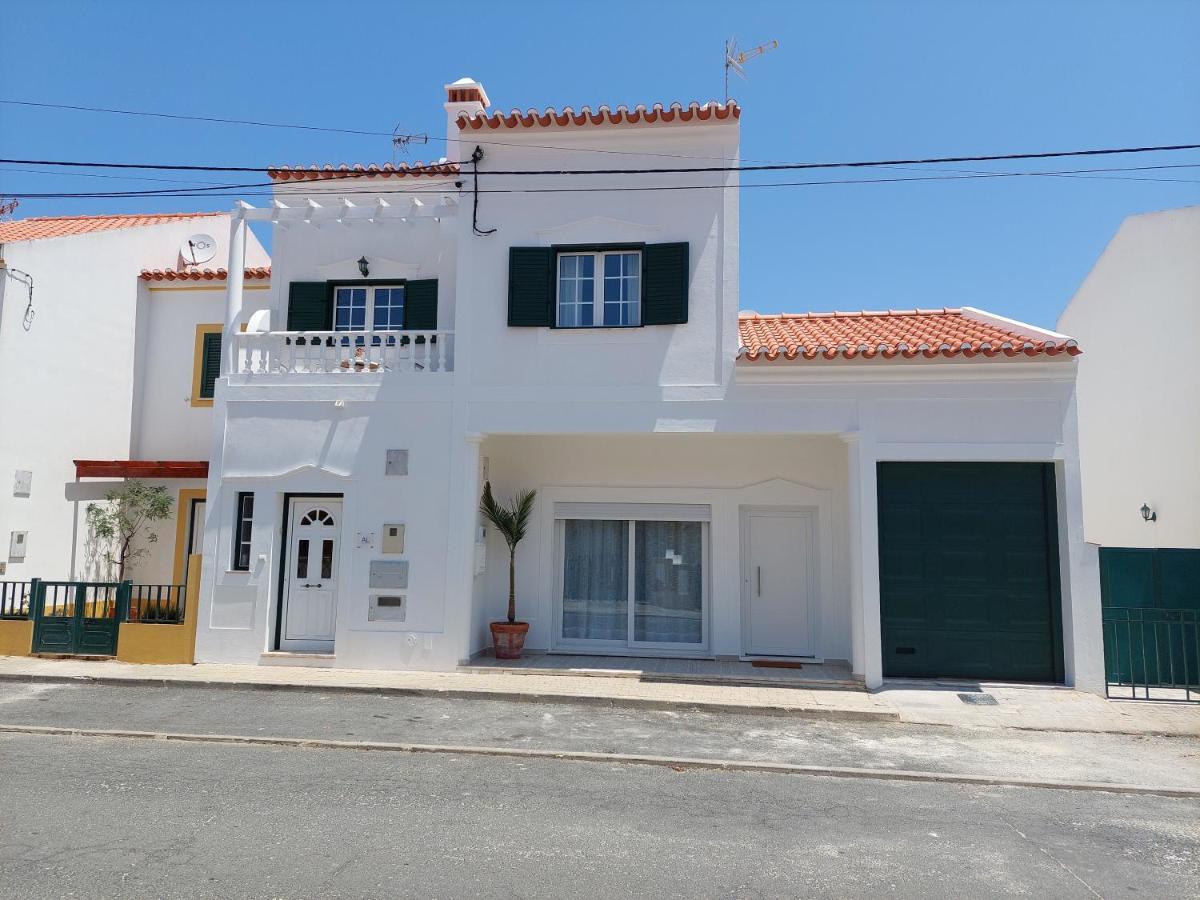 Lagoa Azul Guest House II فيلا نوفا دو ميلفونتس المظهر الخارجي الصورة