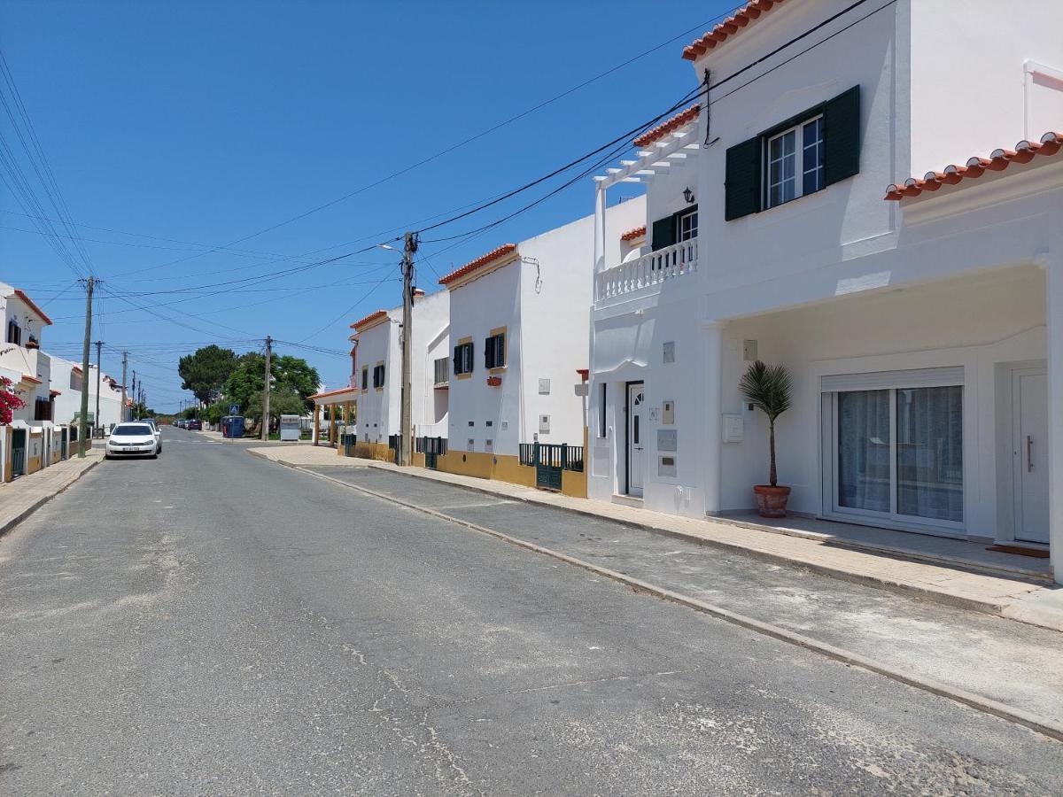 Lagoa Azul Guest House II فيلا نوفا دو ميلفونتس المظهر الخارجي الصورة